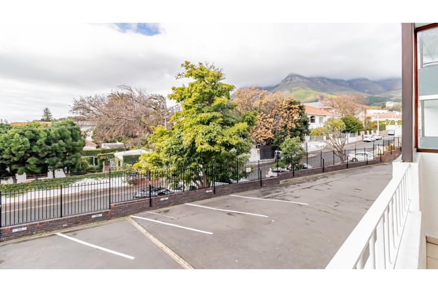 To Let 2 Bedroom Property for Rent in Oranjezicht Western Cape